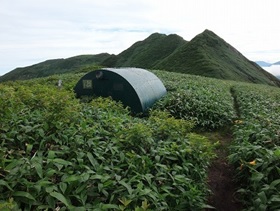 笠ヶ岳避難小屋